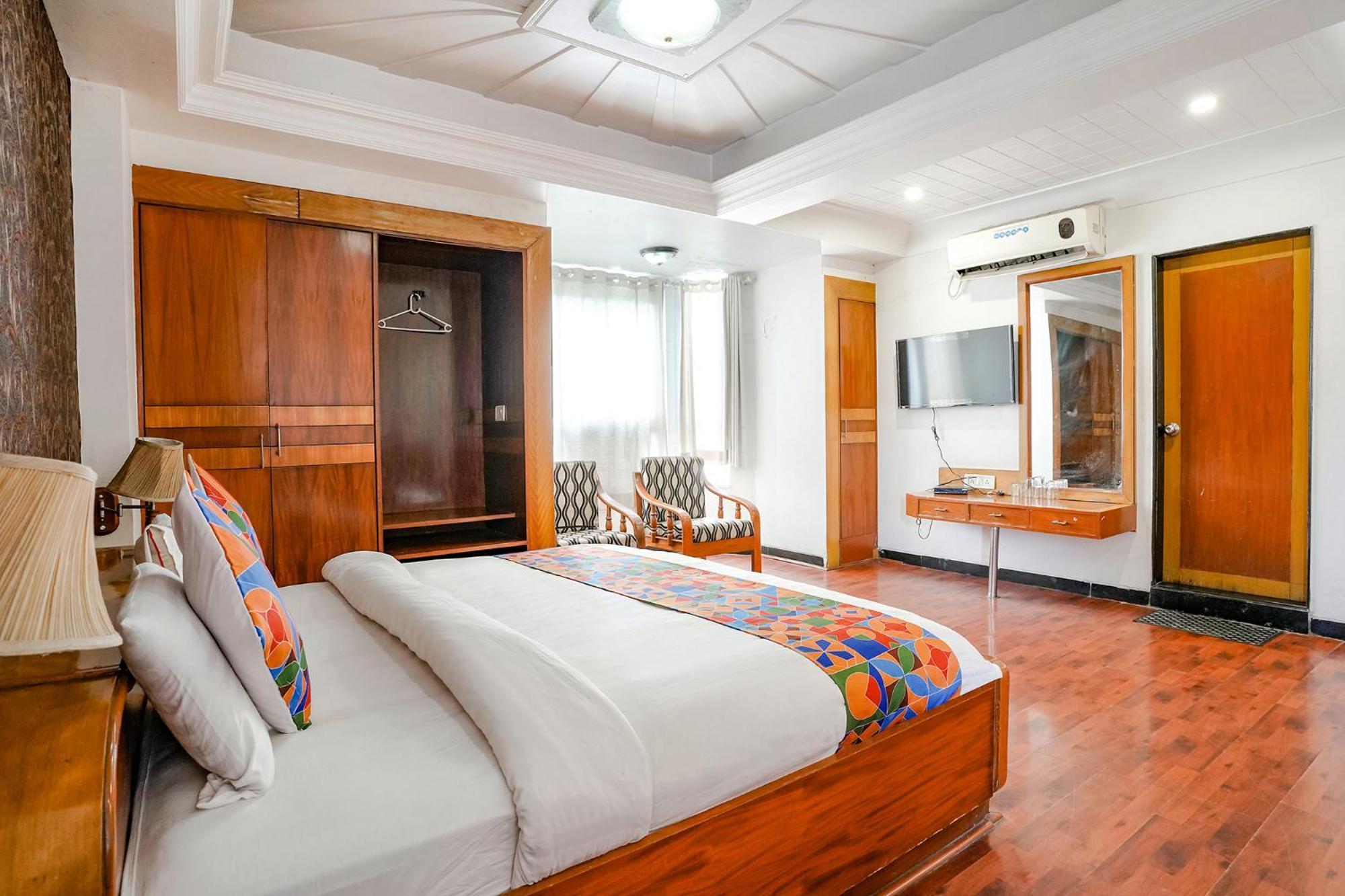 Fabhotel Silver Inn II Насик Экстерьер фото
