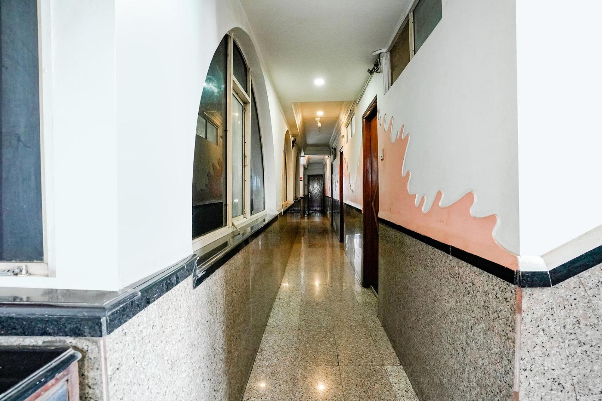 Fabhotel Silver Inn II Насик Экстерьер фото